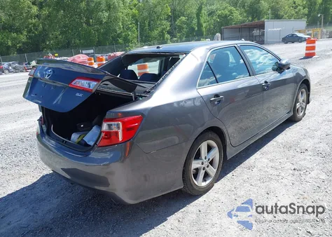 2014 Toyota Camry Se z USA, uszkodzony, nr VIN 4T1BF1FK7EU301253